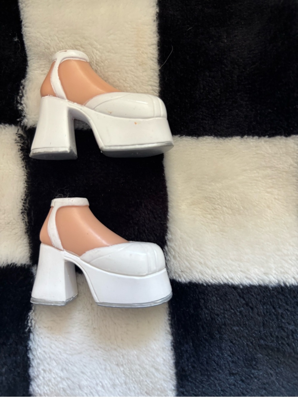 Bratz white wedge sandals